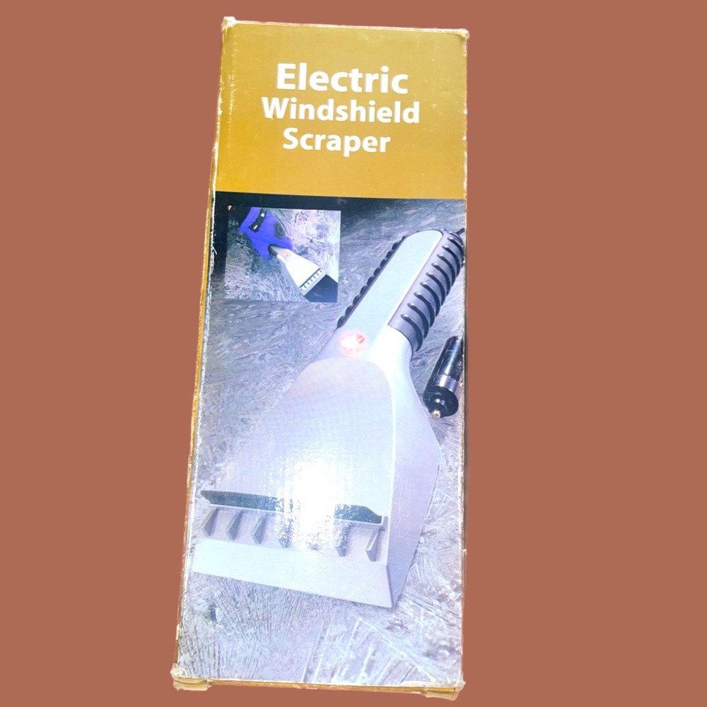 Vintage 2003 Electric Windshield Scraper+Old style Car charger.